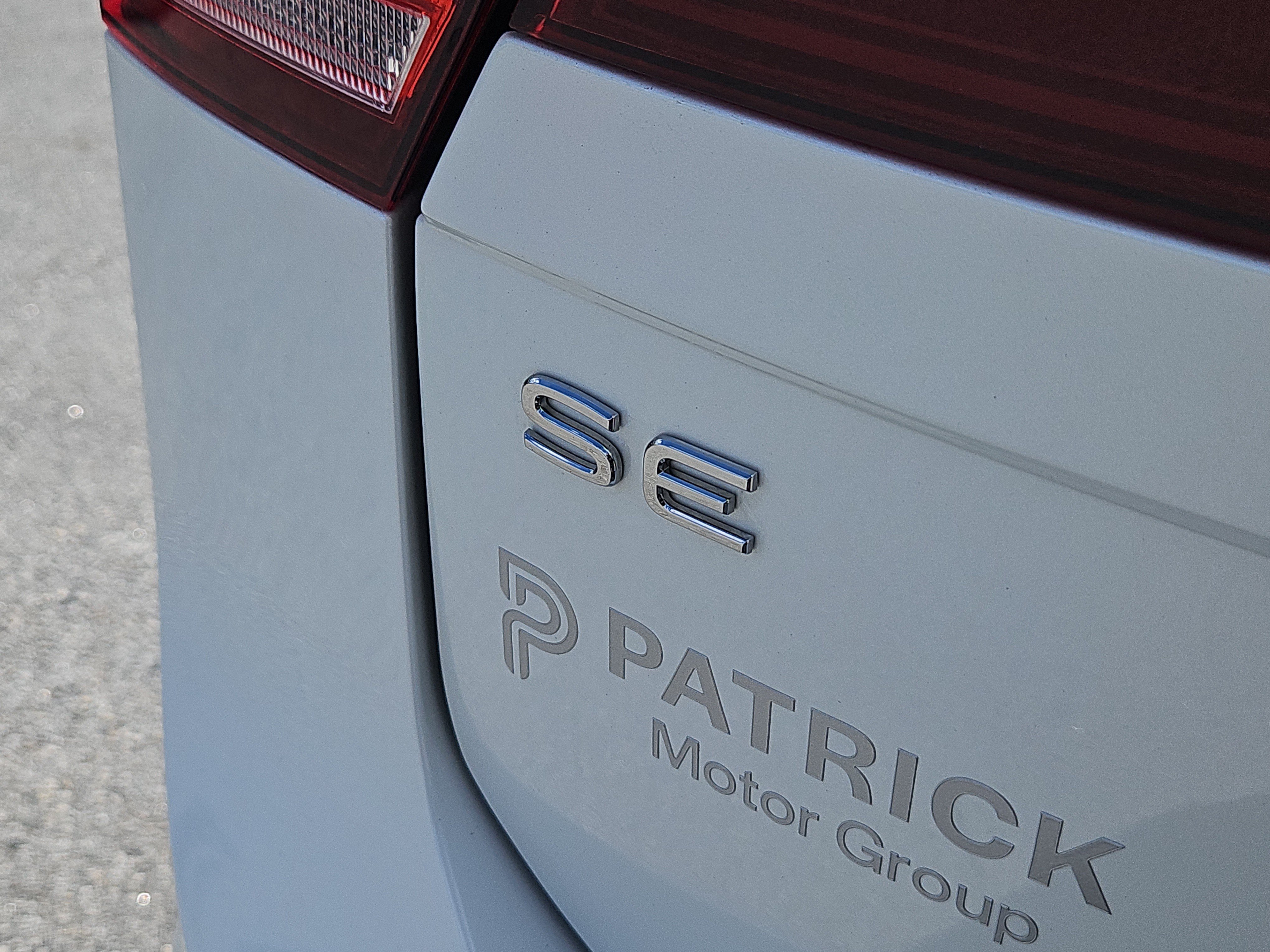 Certified 2024 Volkswagen Tiguan SE R-Line AWD/4WD image 6