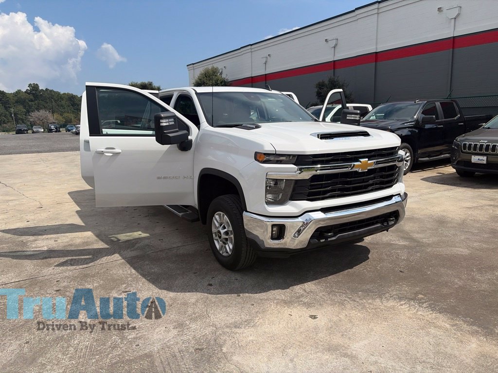 Used 2025 Chevrolet Silverado 2500 LT w/ Convenience Package AWD/4WD image 10
