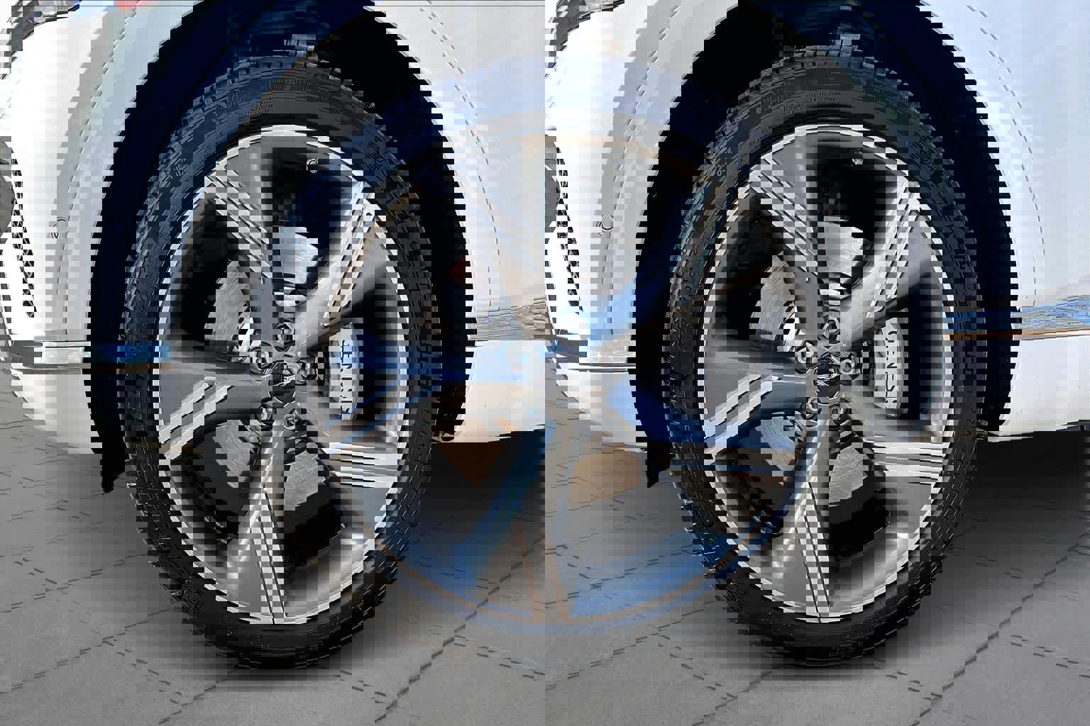 Used 2025 Genesis GV80 3.5T Prestige image 11