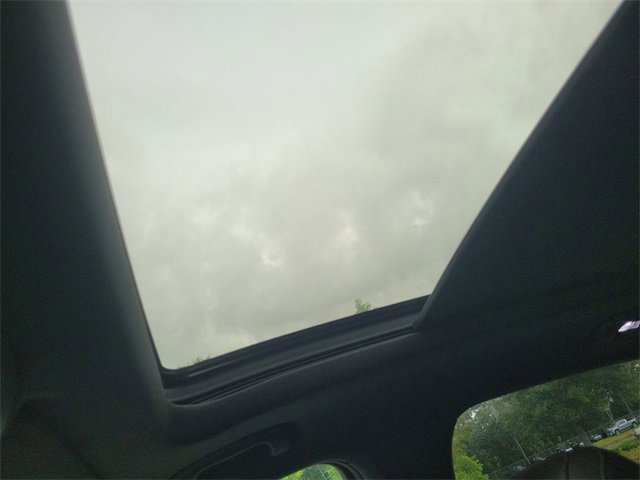 Used 2022 Cadillac XT4 Premium Luxury w/ Safety Alert Package image 25