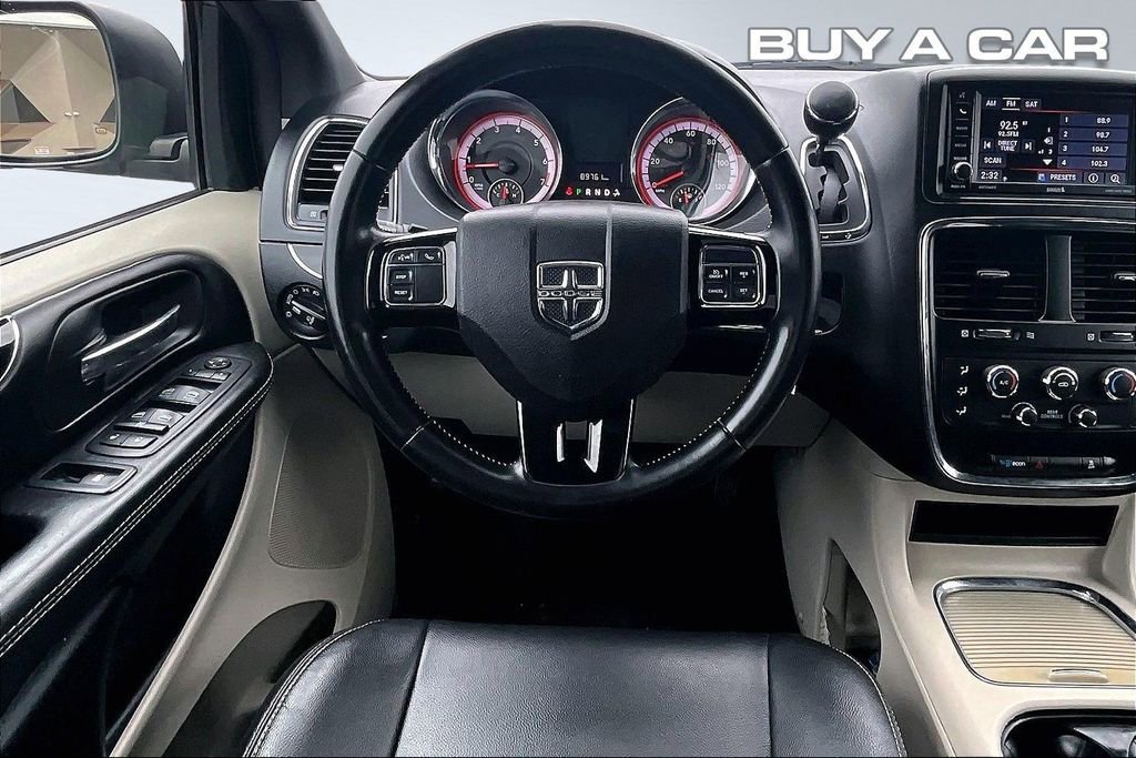 Used 2020 Dodge Grand Caravan SXT image 5