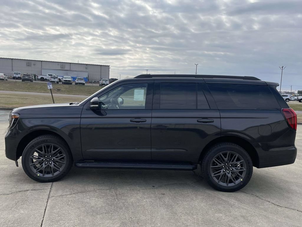 New 2026 Ford Expedition Platinum w/ Stealth Appearance Package AWD/4WD image 6
