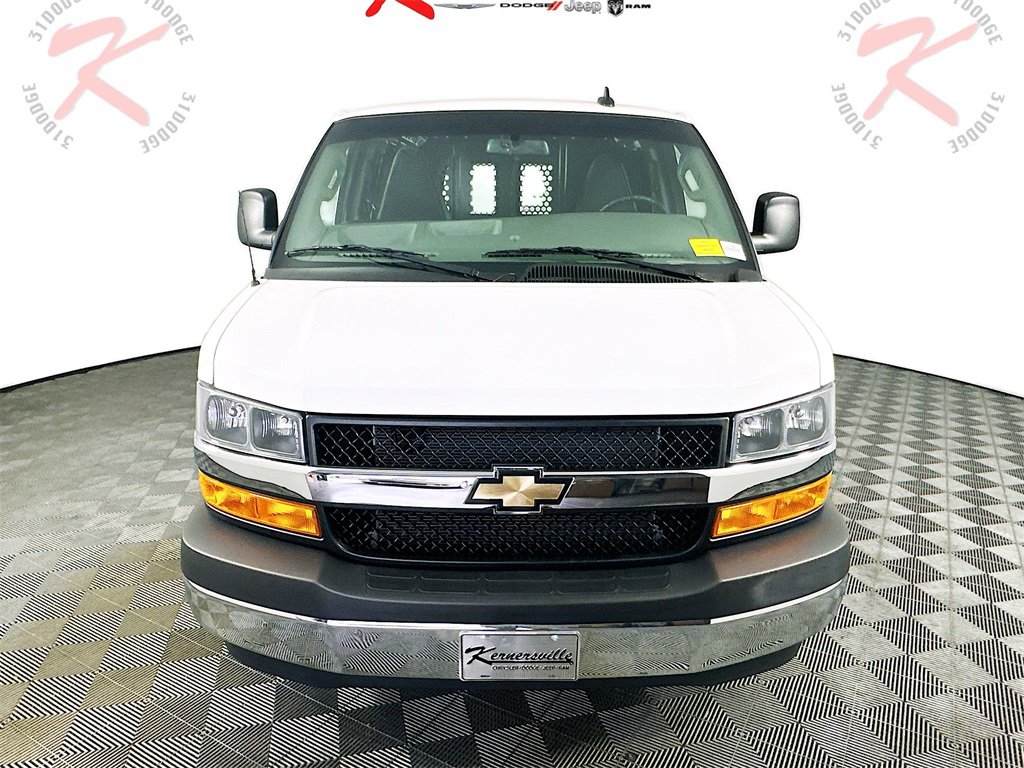 Used 2024 Chevrolet Express 2500 Work Van w/ Driver Convenience Package video 2