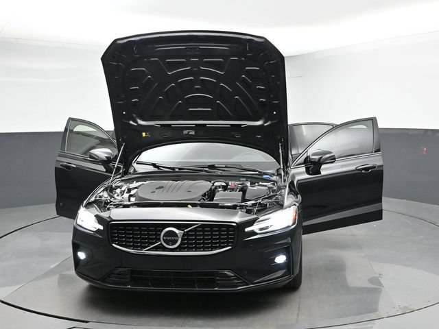 Used 2025 Volvo S60 B5 Plus AWD/4WD image 52