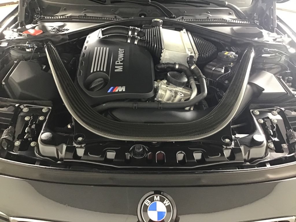 Used 2015 BMW M4 Convertible RWD image 17