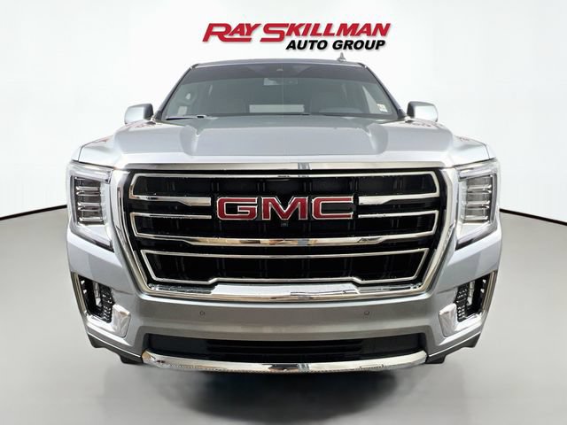 Used 2023 GMC Yukon XL SLT w/ SLT Premium Package AWD/4WD image 2