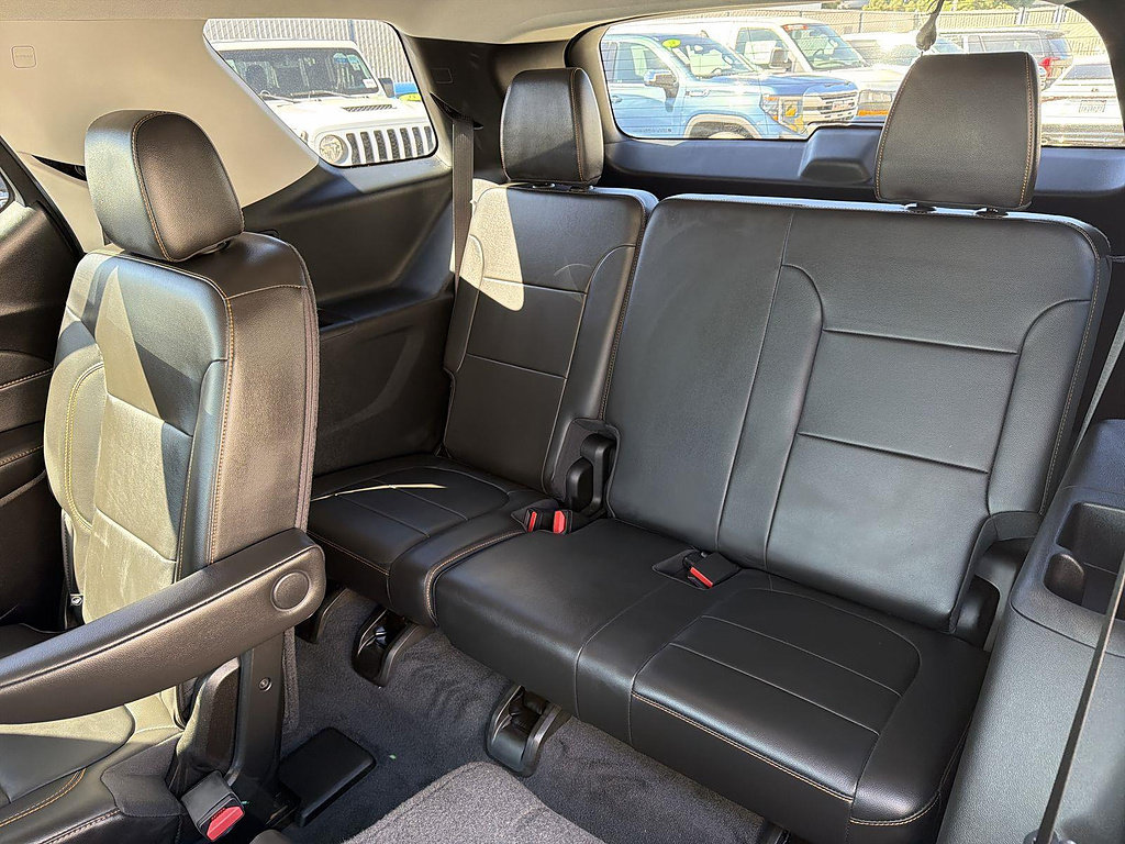 Used 2021 Chevrolet Traverse LT w/ LT Premium Package FWD image 44