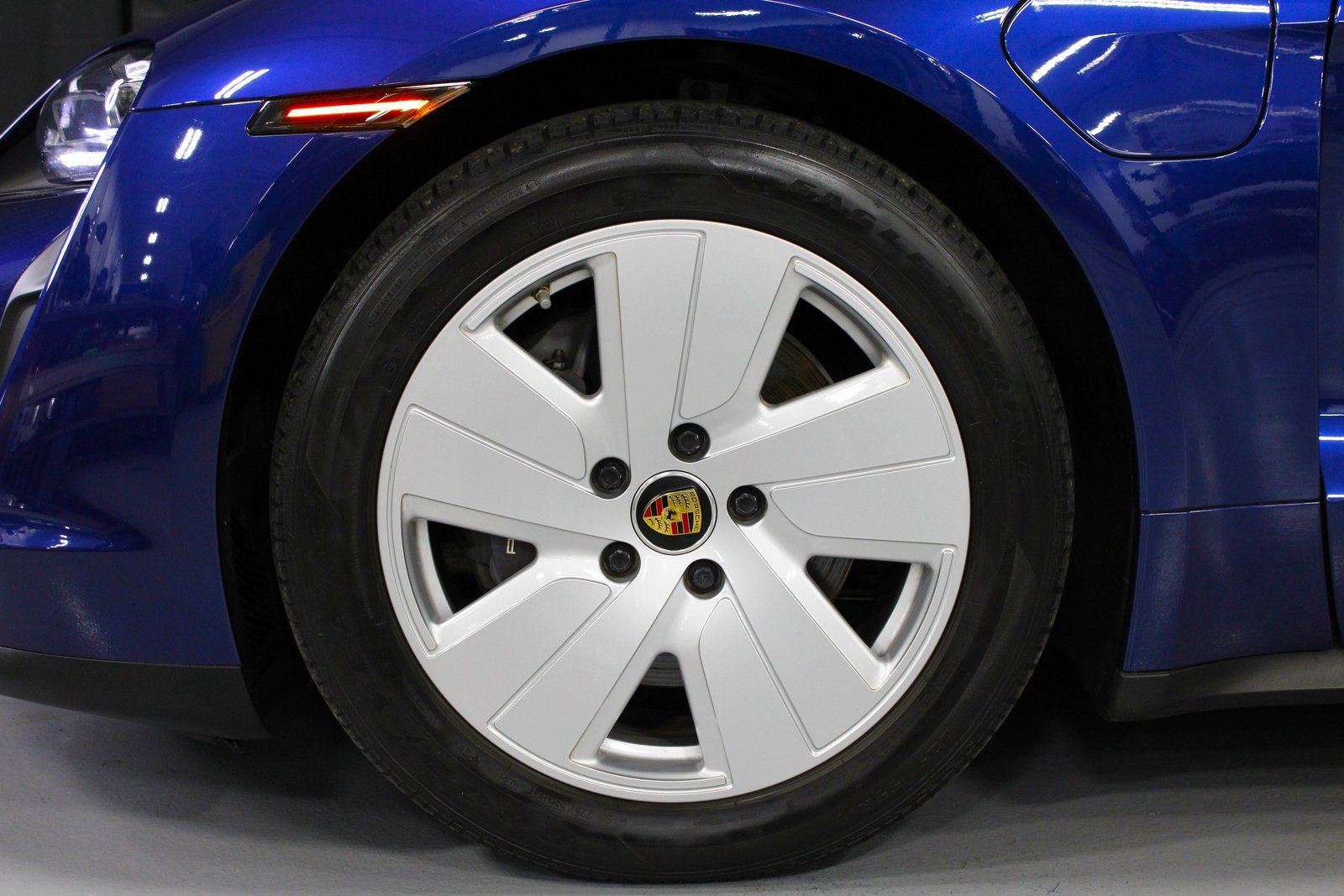 Certified 2021 Porsche Taycan image 11