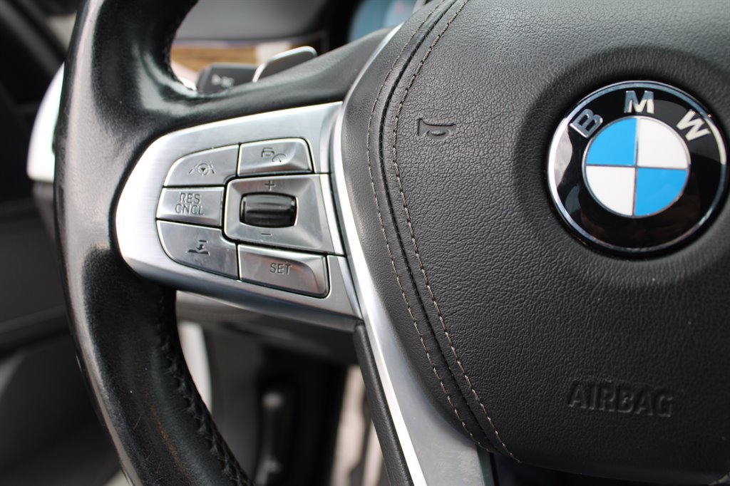 Used 2016 BMW 750i xDrive AWD/4WD image 39