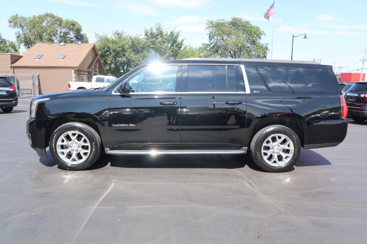Used 2016 GMC Yukon XL SLT w/ Open Road Package AWD/4WD image 2