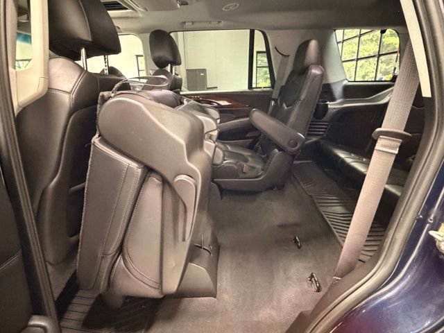 Used 2017 Cadillac Escalade Luxury AWD/4WD image 22