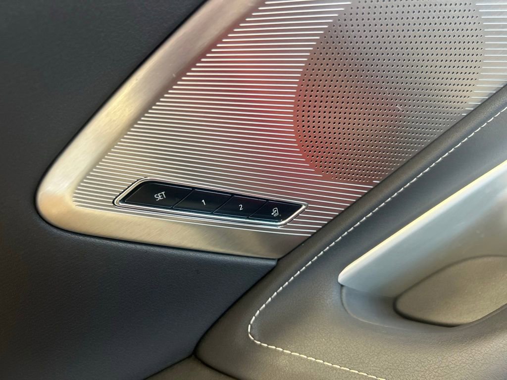 Used 2024 Chevrolet Corvette Stingray Preferred Cpe w/ Z51 Performance Package image 37