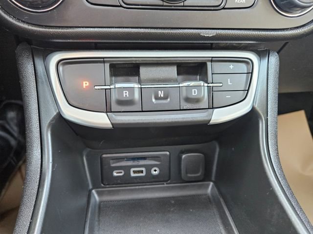 Used 2022 GMC Terrain SLT w/ LPO, Floor Liner Package image 29