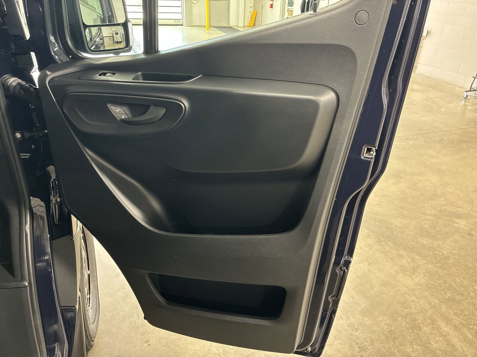 New 2025 Mercedes-Benz Sprinter 2500 image 18