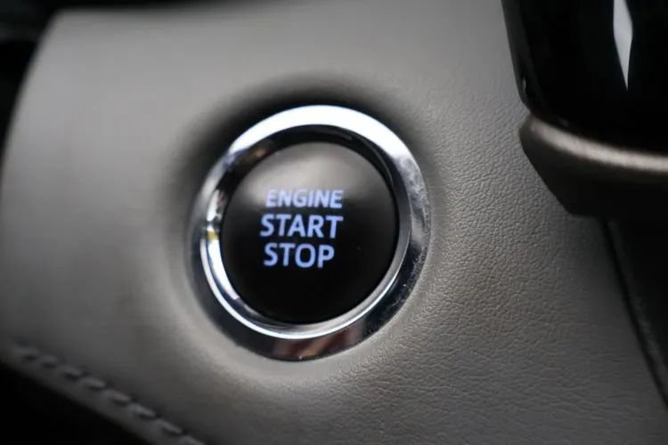 Used 2022 Toyota Highlander L AWD/4WD image 25