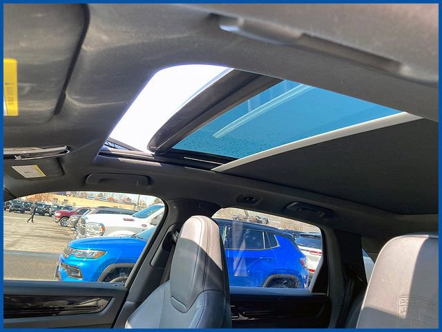 Used 2019 Porsche Cayenne w/ Premium Plus Package image 16