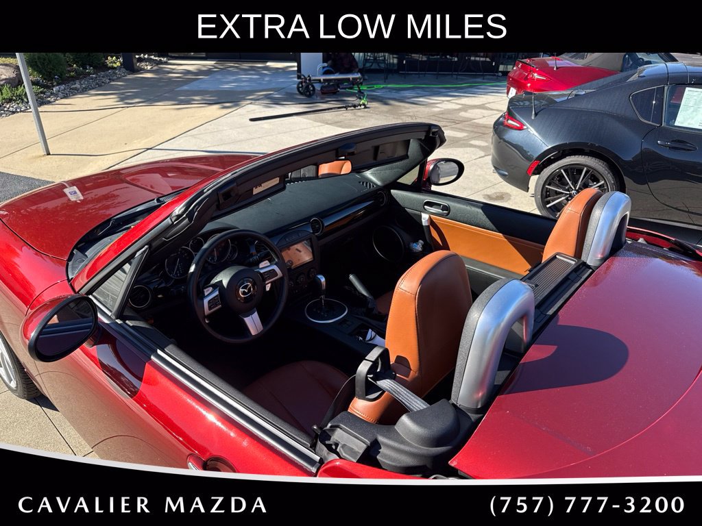 Used 2008 MAZDA MX-5 Miata Grand Touring w/ Premium Pkg RWD image 18