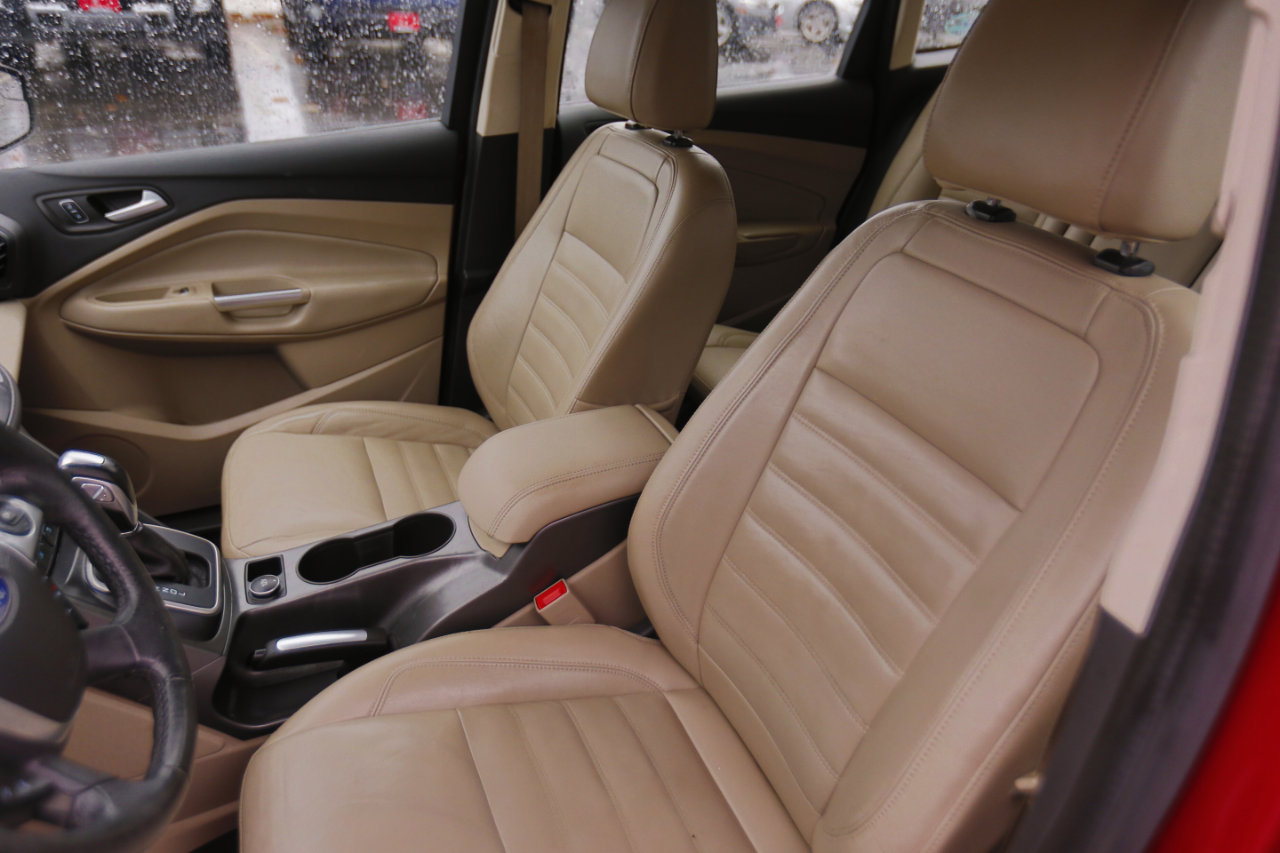 Used 2017 Ford C-MAX Energi SE w/ Equipment Group 402A image 5