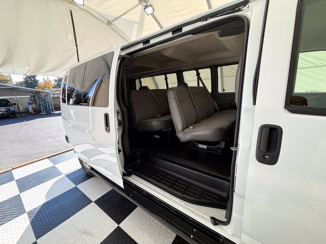 Used 2023 Chevrolet Express 3500 LS RWD image 20