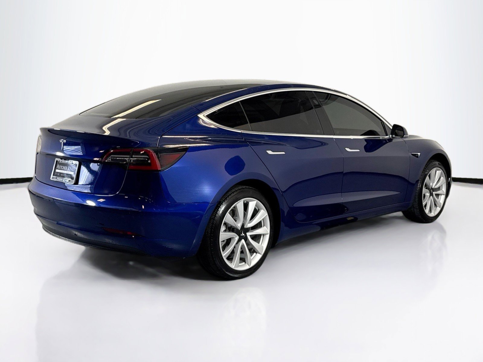 Used 2020 Tesla Model 3 Standard Range image 9