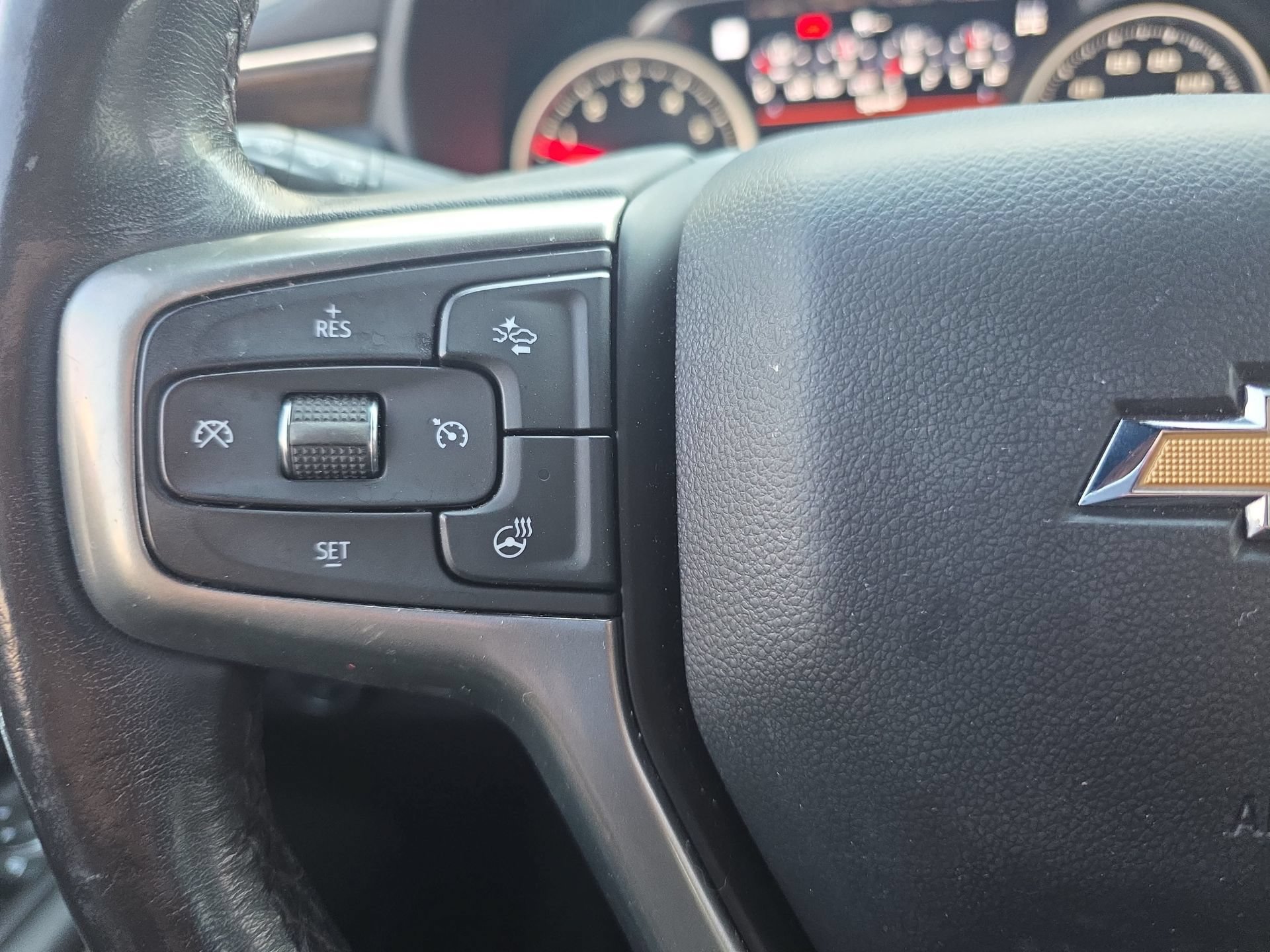 Used 2021 Chevrolet Tahoe Premier w/ Premium Package AWD/4WD image 17