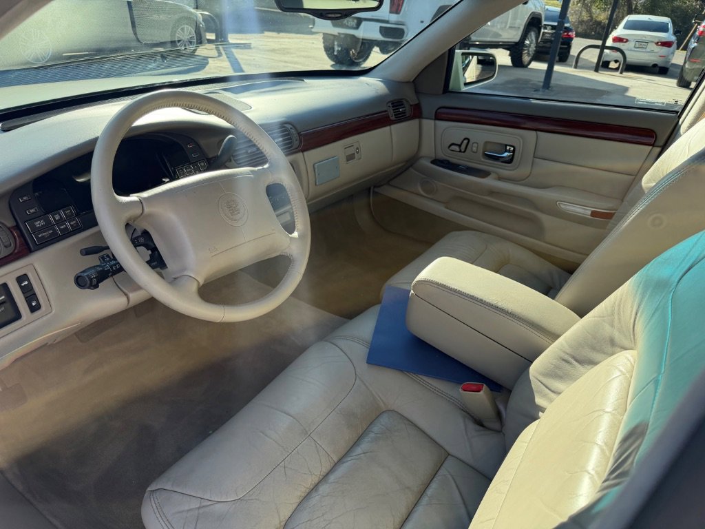 Used 1999 Cadillac De Ville Base image 8