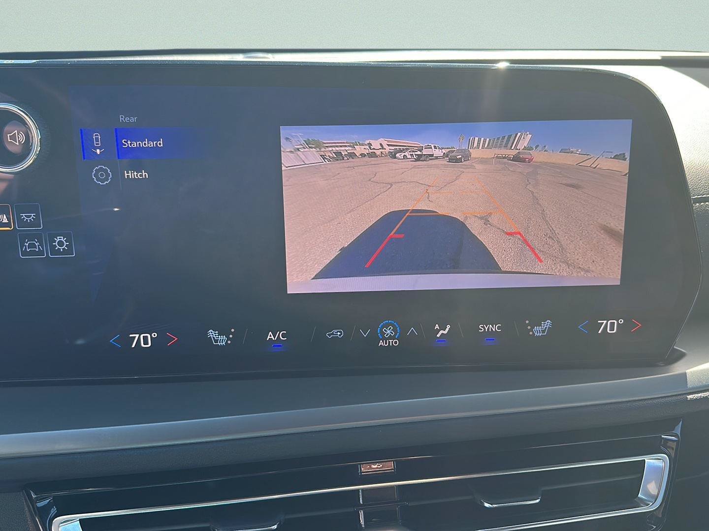 Used 2025 Chevrolet Traverse LT w/ LPO, Floor Liner Package FWD image 33
