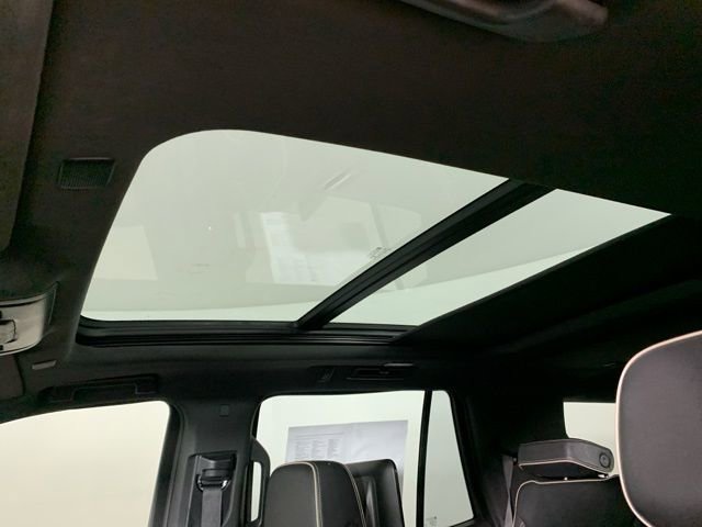 Used 2021 GMC Yukon SLT w/ SLT Luxury Plus Package image 30