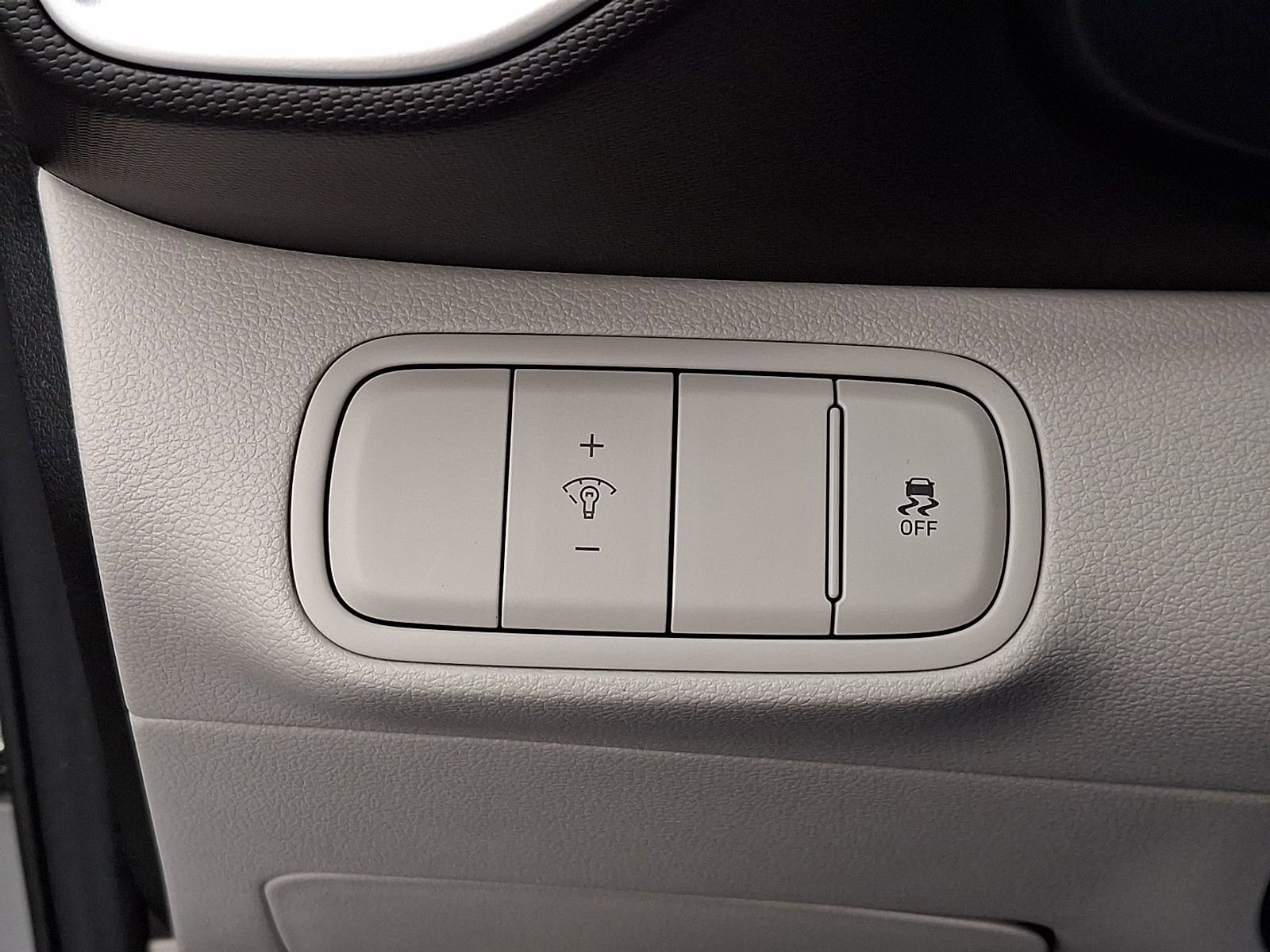 Used 2025 Hyundai Venue SEL image 27