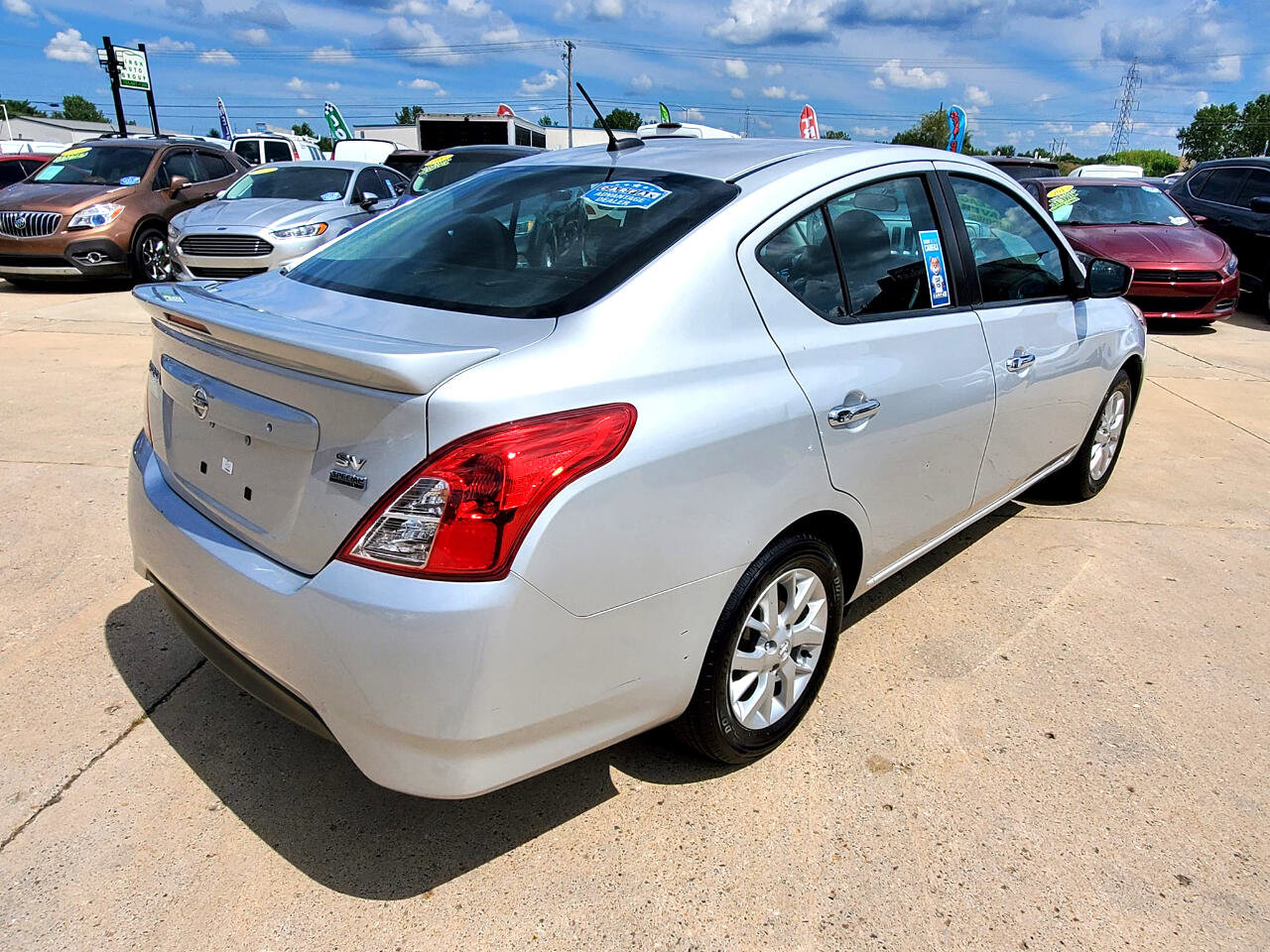 Used 2018 Nissan Versa SV w/ SV Special Edition Package image 6