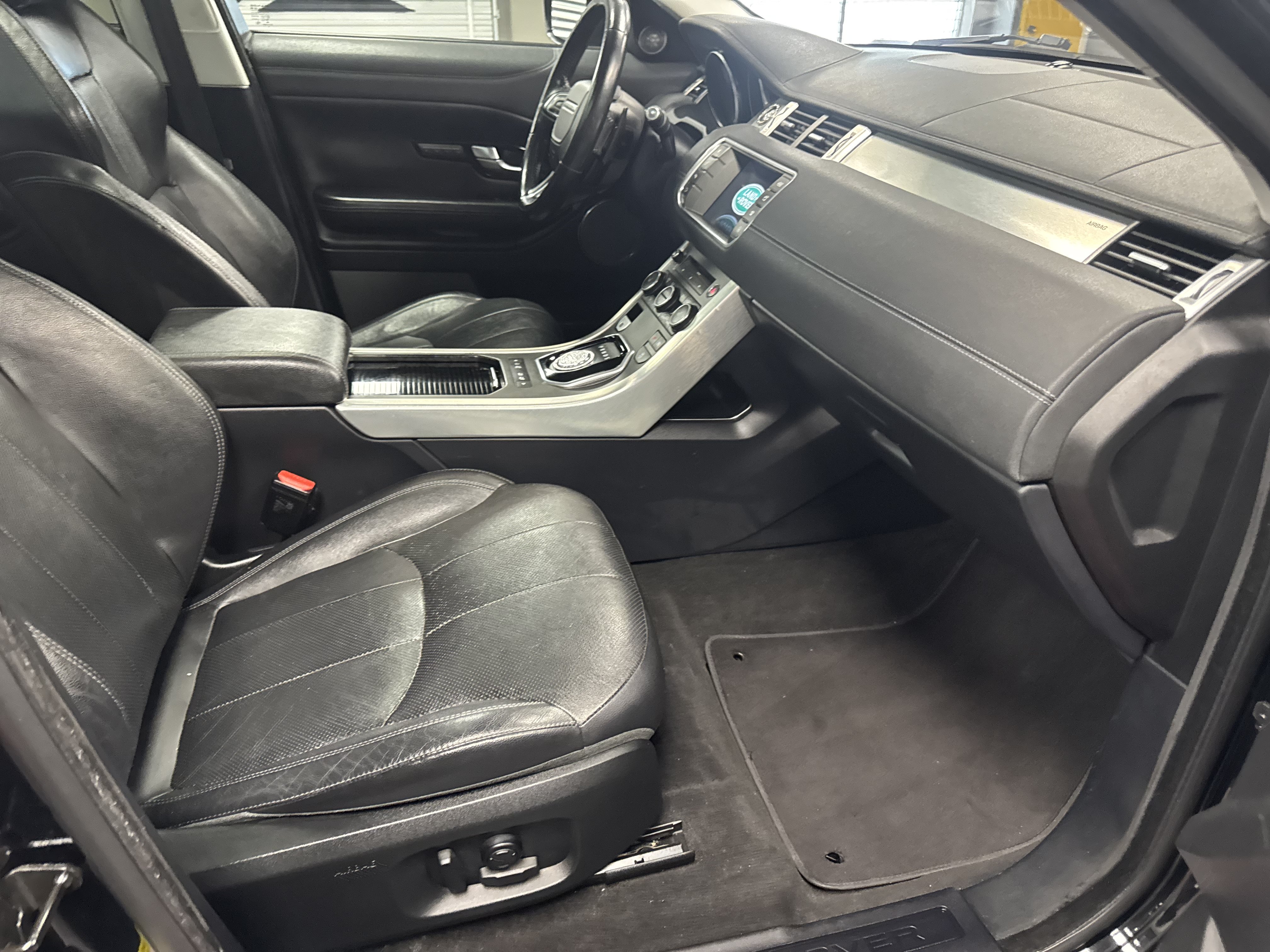 Used 2016 Land Rover Range Rover Evoque SE Premium AWD/4WD image 9