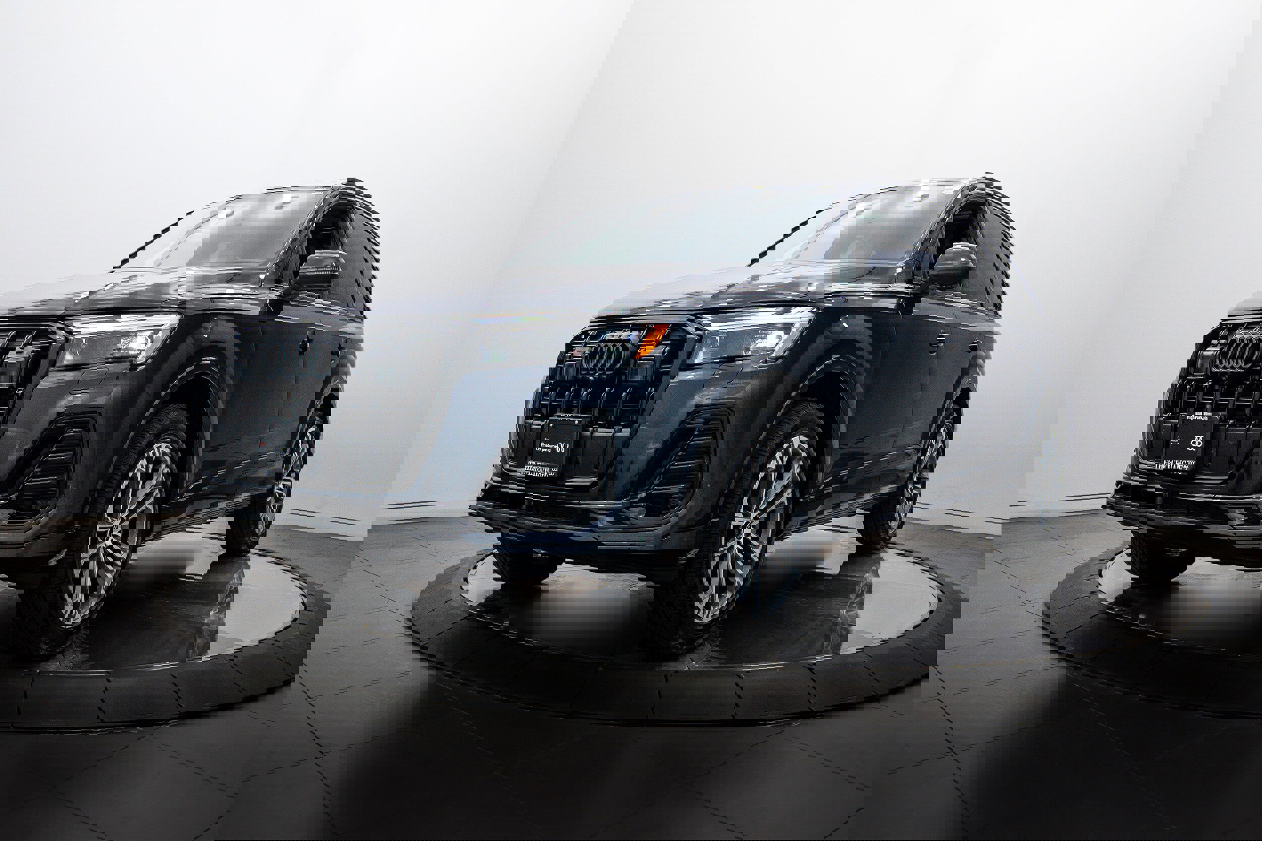 Certified 2025 Audi Q7 2.0T Premium w/ Convenience Plus Package image 7