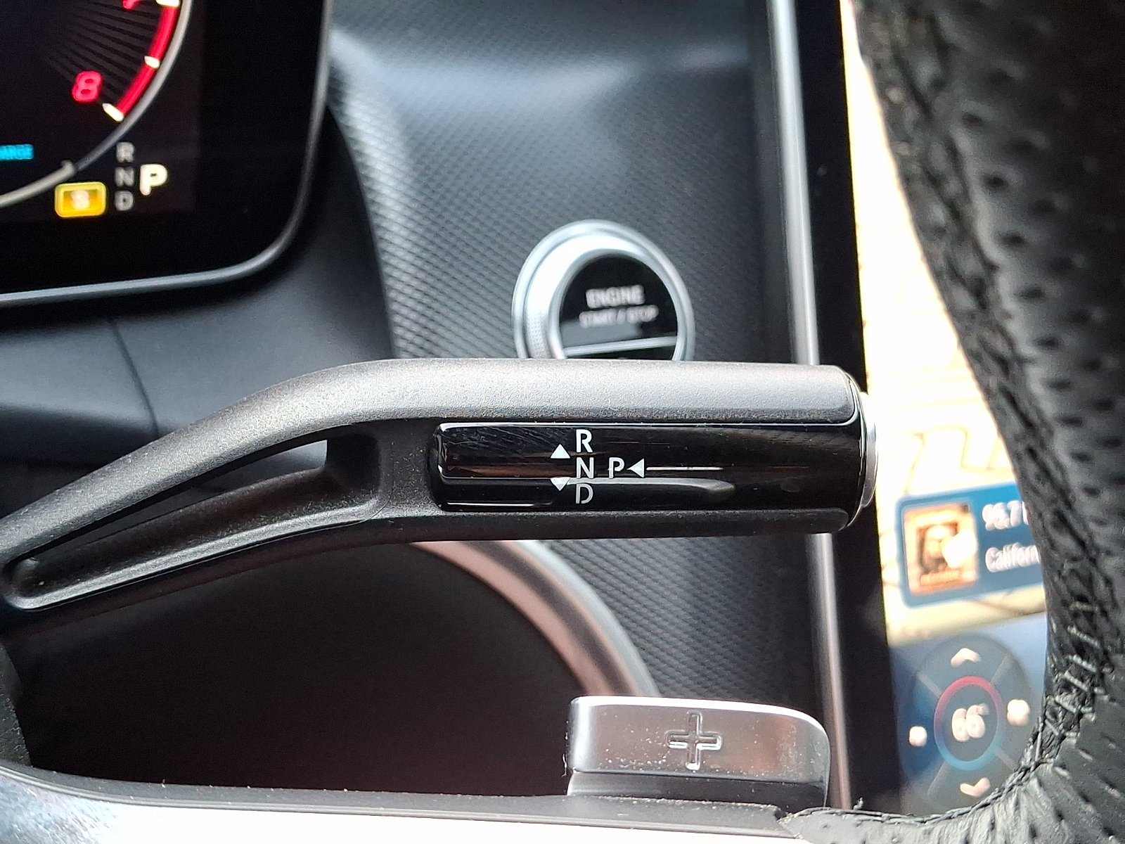 Used 2024 Mercedes-Benz GLC 300 4MATIC image 15