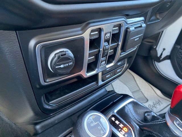 Used 2023 Jeep Wrangler Unlimited Sahara w/ LED Lighting Group AWD/4WD image 23