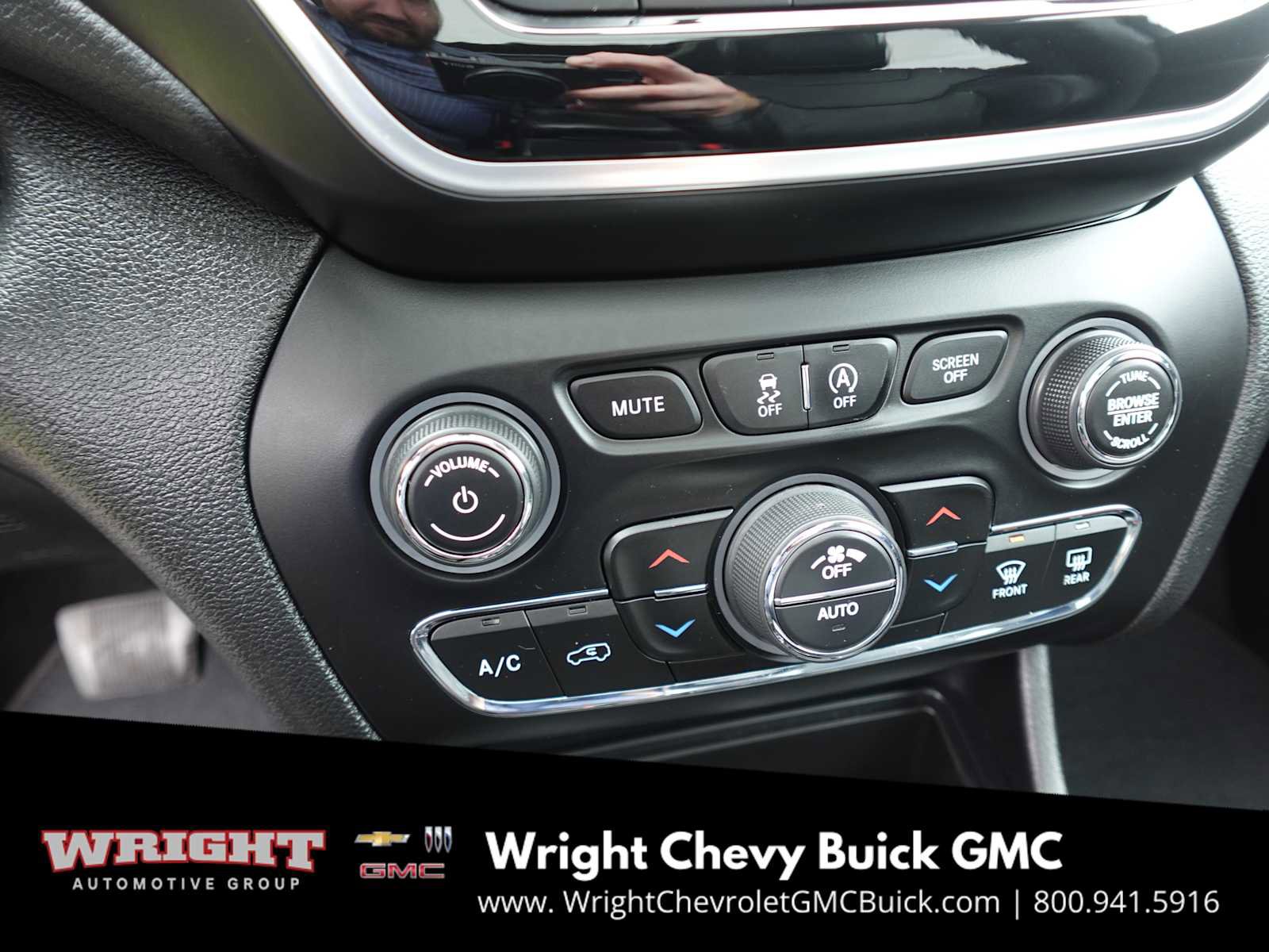 Used 2020 Jeep Cherokee Limited image 20