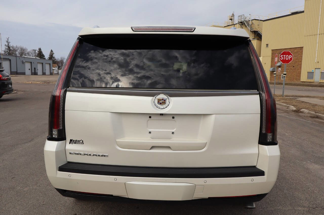 Used 2015 Cadillac Escalade Premium image 10