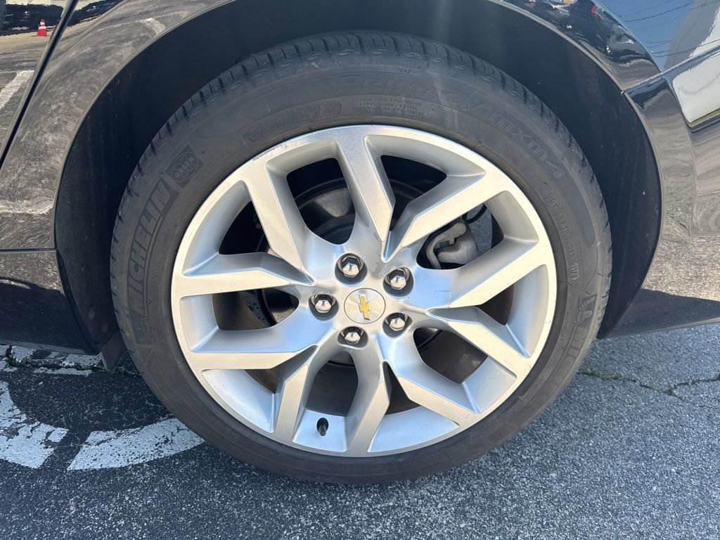 Used 2019 Chevrolet Impala Premier w/ Premier Convenience Package FWD image 11