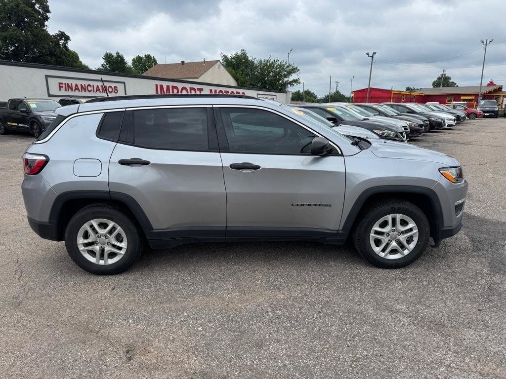 Used 2019 Jeep Compass Sport FWD image 4