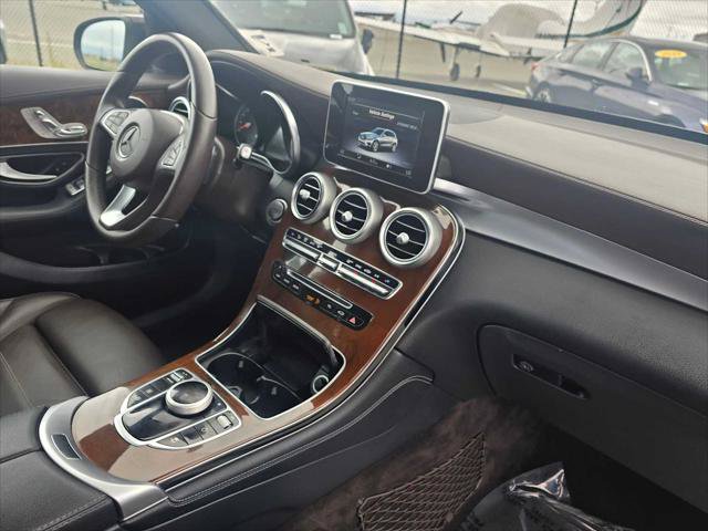 Used 2018 Mercedes-Benz GLC 300 4MATIC image 11