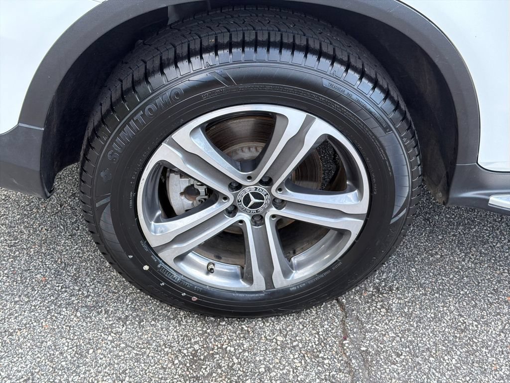 Used 2021 Mercedes-Benz GLC 300 w/ Premium Package image 18