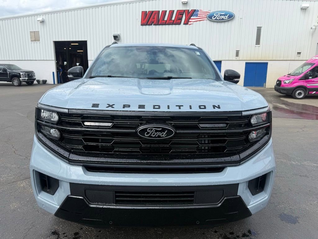 New 2026 Ford Expedition Max Platinum image 8