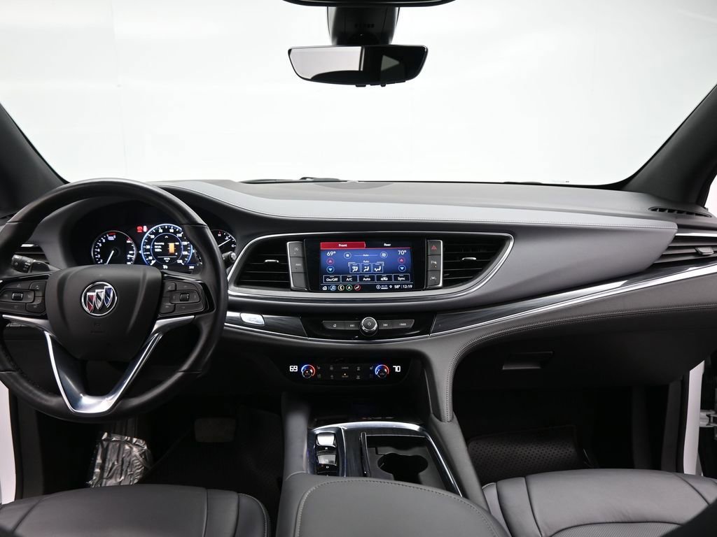 Used 2024 Buick Enclave Premium image 22