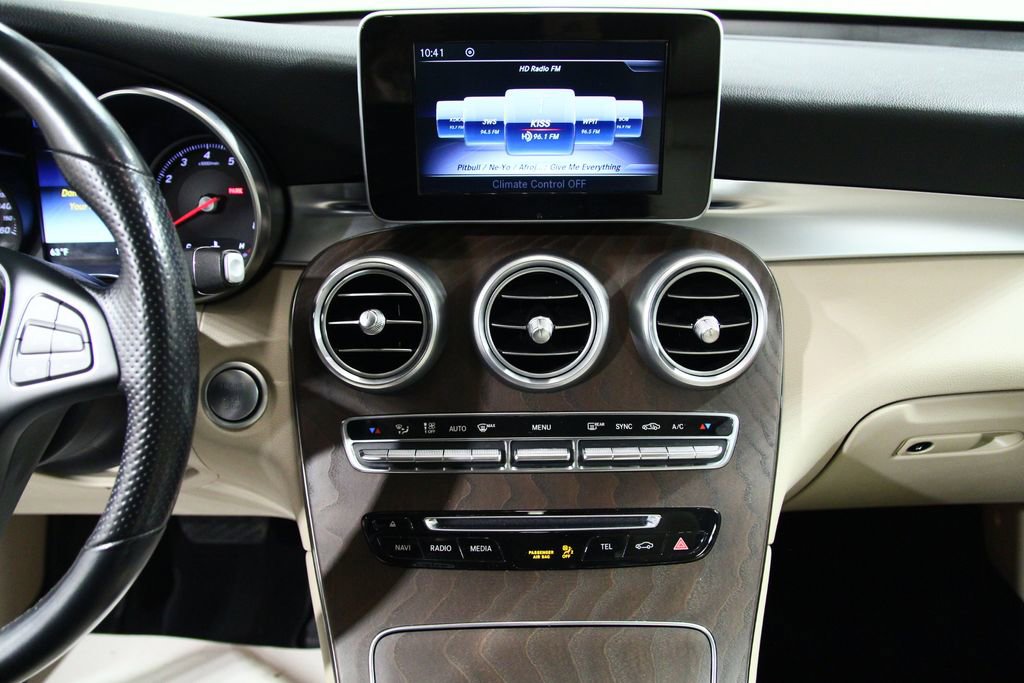 Used 2019 Mercedes-Benz GLC 300 4MATIC image 20