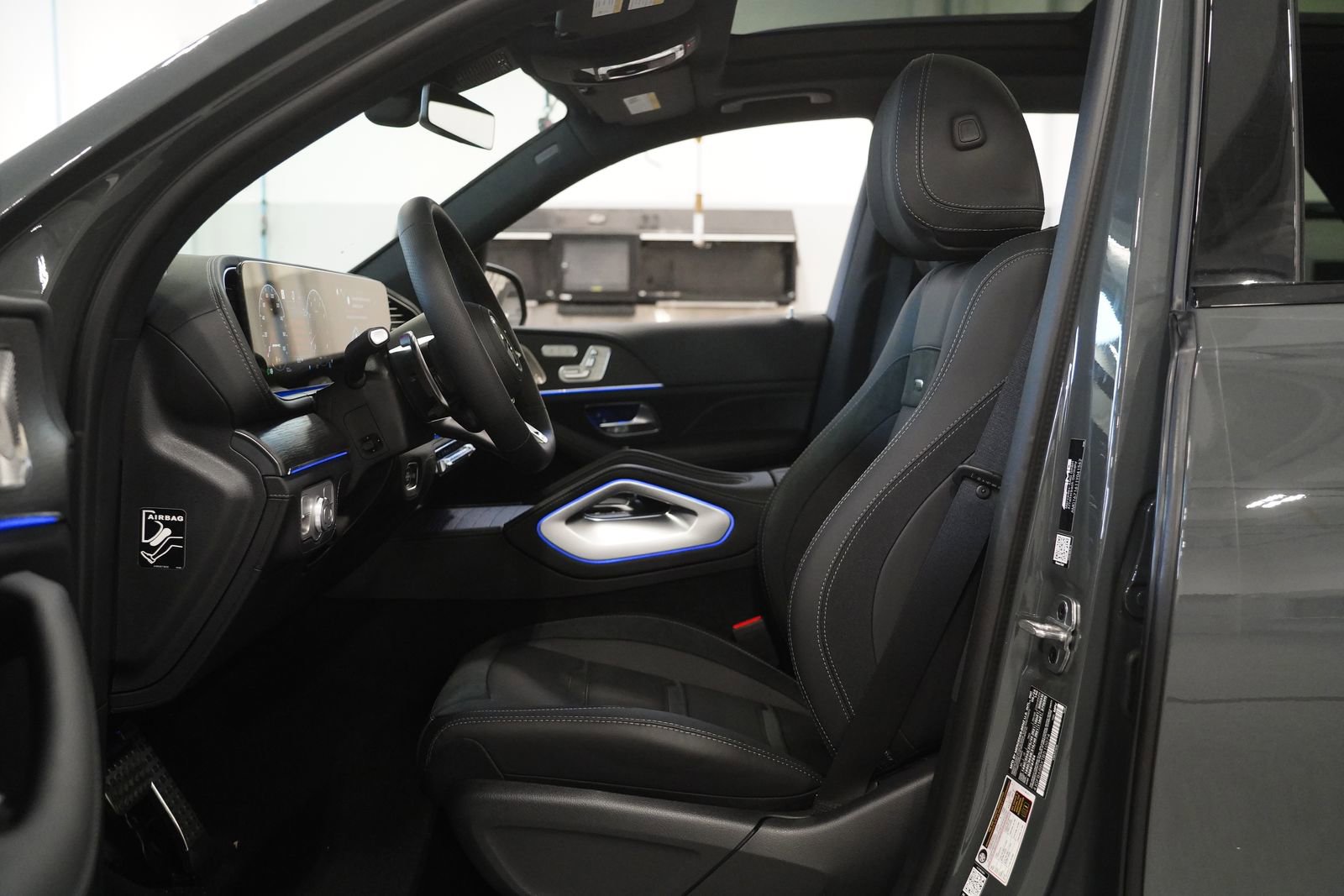 New 2026 Mercedes-Benz GLE 53 AMG 4MATIC image 2