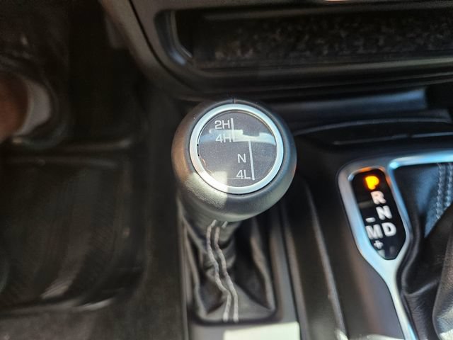 Used 2021 Jeep Wrangler Unlimited Sahara w/ Uconnect 4C Nav & Sound Group AWD/4WD image 33