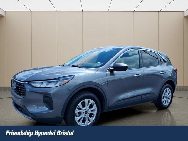Used 2024 Ford Escape Active AWD/4WD image 1