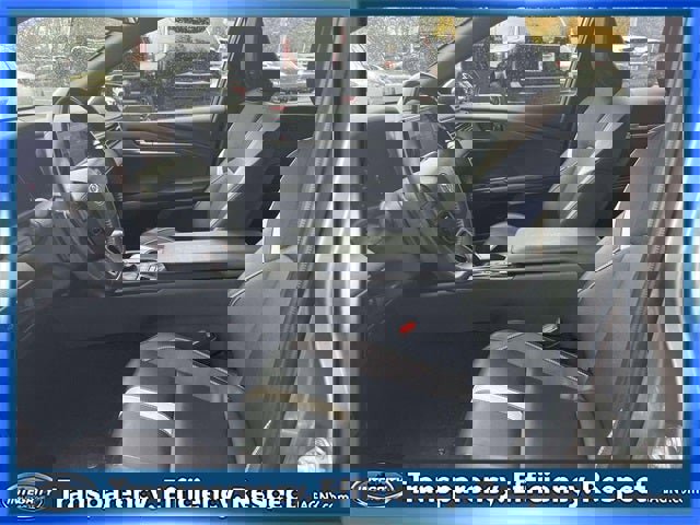 Used 2025 Toyota Camry SE image 15