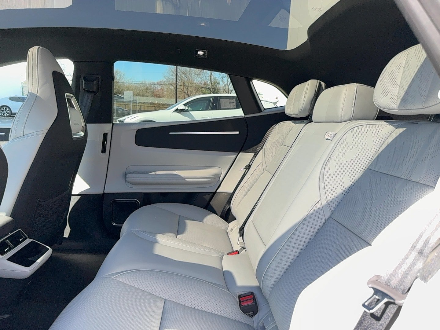 New 2026 Polestar Polestar 4 AWD/4WD image 15