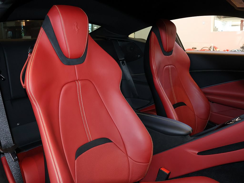 Used 2021 Ferrari Roma RWD image 22