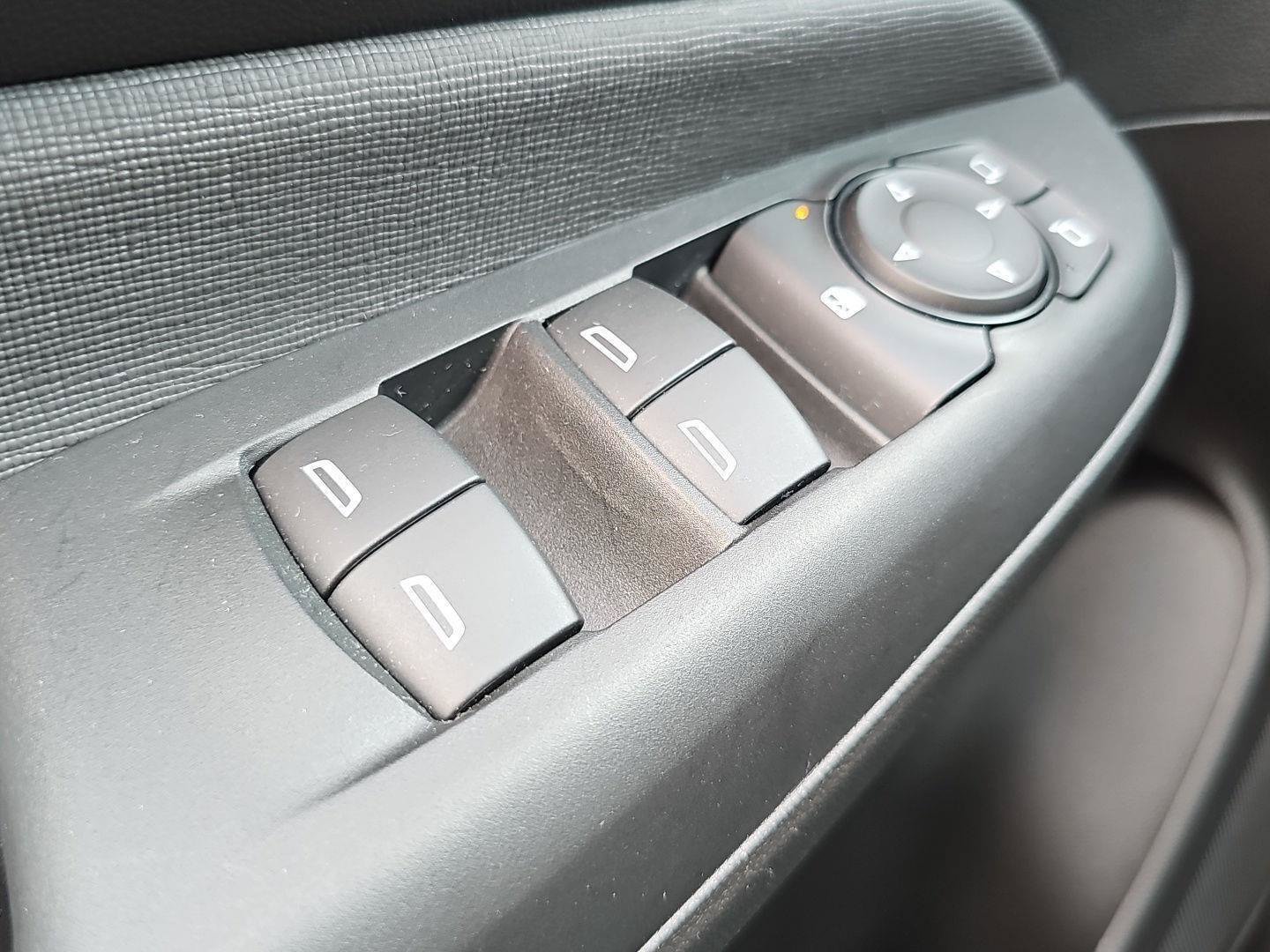 Used 2024 Buick Envista Preferred FWD image 23